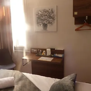 hotel-le-rochegude.midi-pyreneeshotels.com/