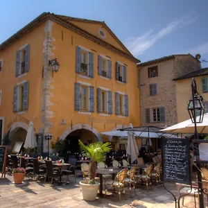 3* Hotel Les Armoiries