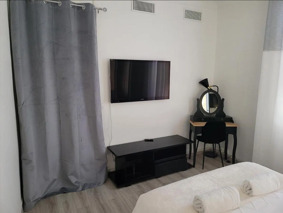 1 Chambre Paisible A La Trinite Proche De Nice Et Monaco Guest house
