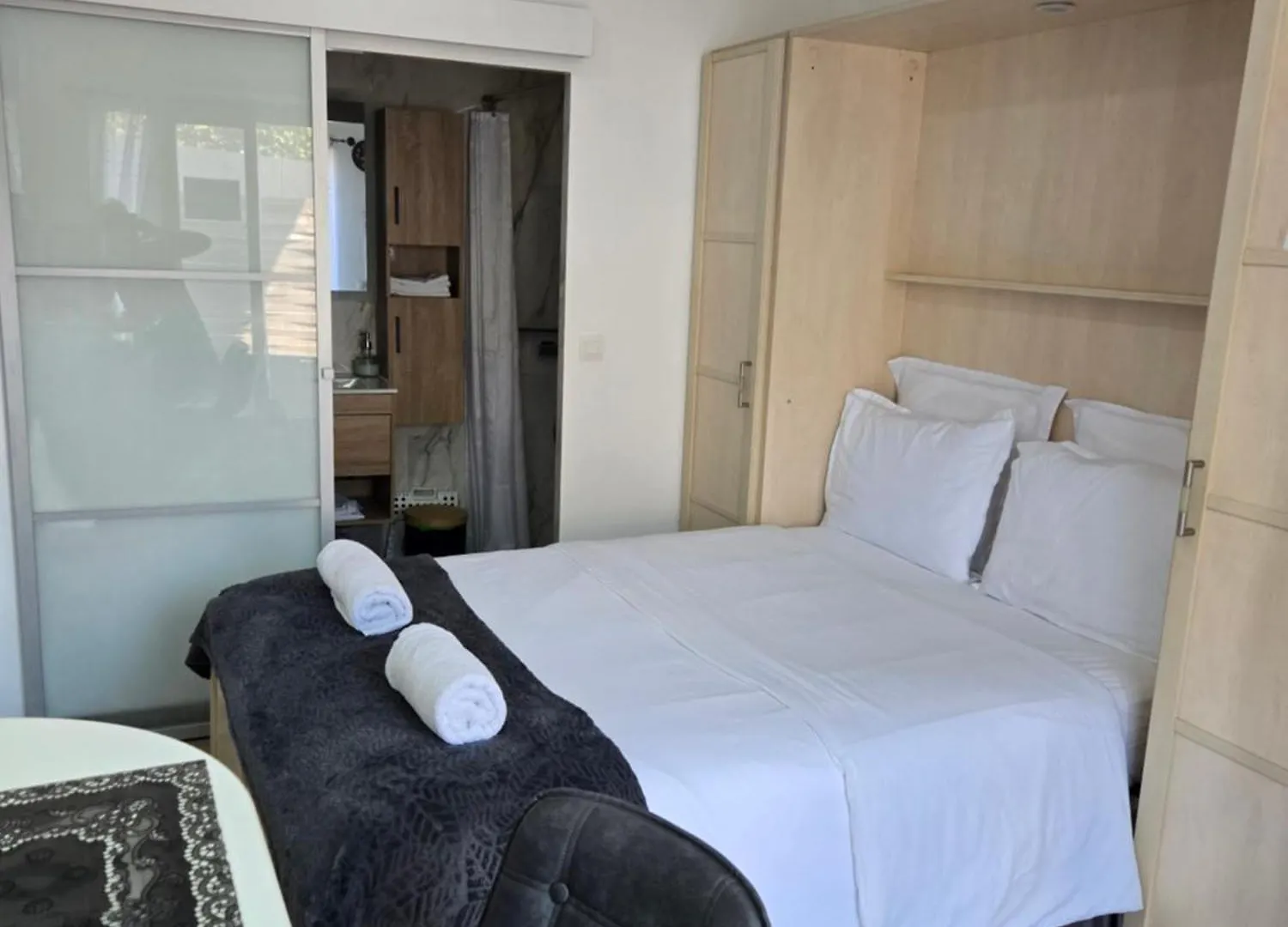 Guest house 2 Chambres Paisibles A La Trinite Proche De Nice 15 Mn, Monaco 20 Mn Et L'Italie 30 Mn Et Aussi 2 Studios Dans Le Meme Etablissement